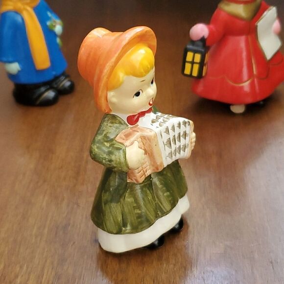 Set of 3 Ceramic Christimas Carolers - Picture 6 of 12